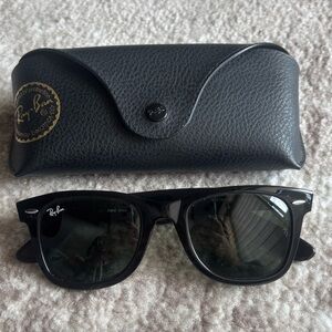 Ray-Ban Wayfarer Sunglasses